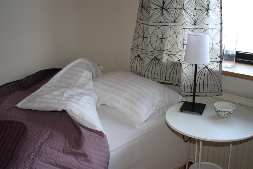 Guesthouse Gimbur Reykjarholl Rom bilde