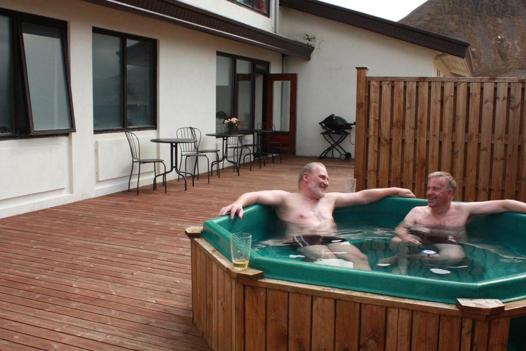 Guesthouse Gimbur Reykjarholl Eksteriør bilde